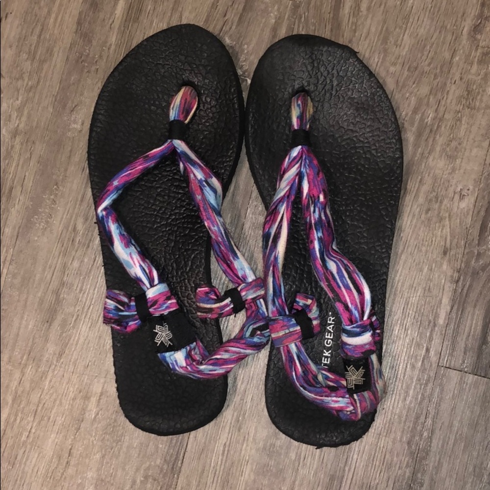 Yoga Mat like Tek Gear Sandles